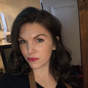 Meet your Posher, Amelia